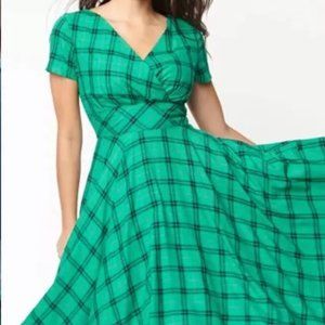Magnolia Place/Unique Vintage “Alyssa” Green Tartan Short Sleeve Swing Dress